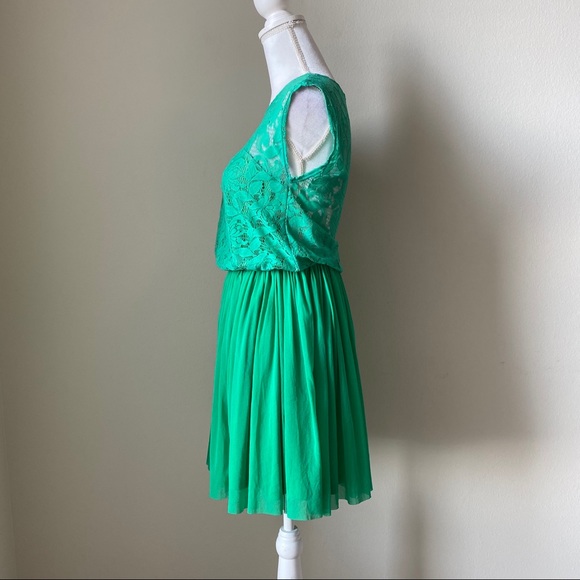 ASOS green lace and layered material dress - Picture 2 of 8